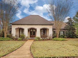 265 Lake Cir, Madison, MS 39110