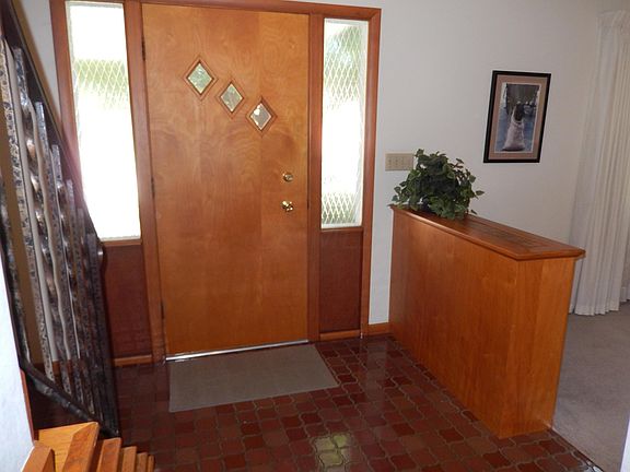 4th image of 5258 Butternut Ct W