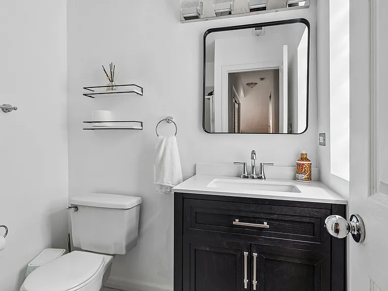 3142 N Southport Ave #1E — Photo 7