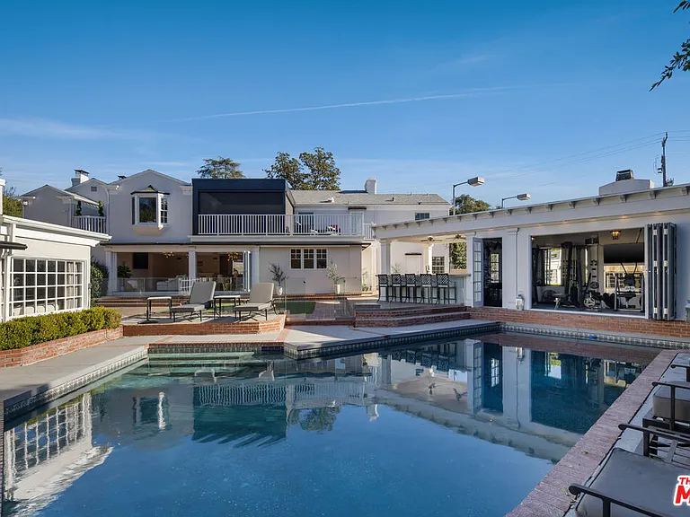 17503 Rancho St — Photo 1