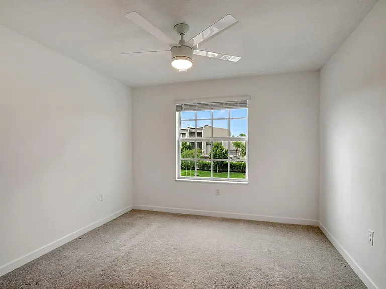 6851 Broadwater Ln — Photo 13