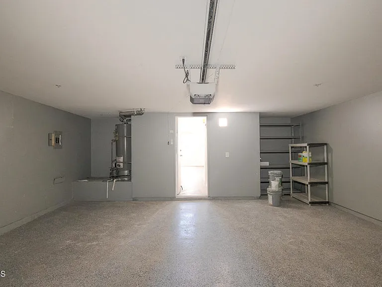 1311 Oyster Pl — Photo 22