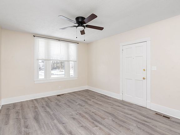 3rd image of 156 S Charlotte Ave APT 2
