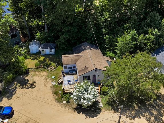 4th image of 6 Roberts Park Rd