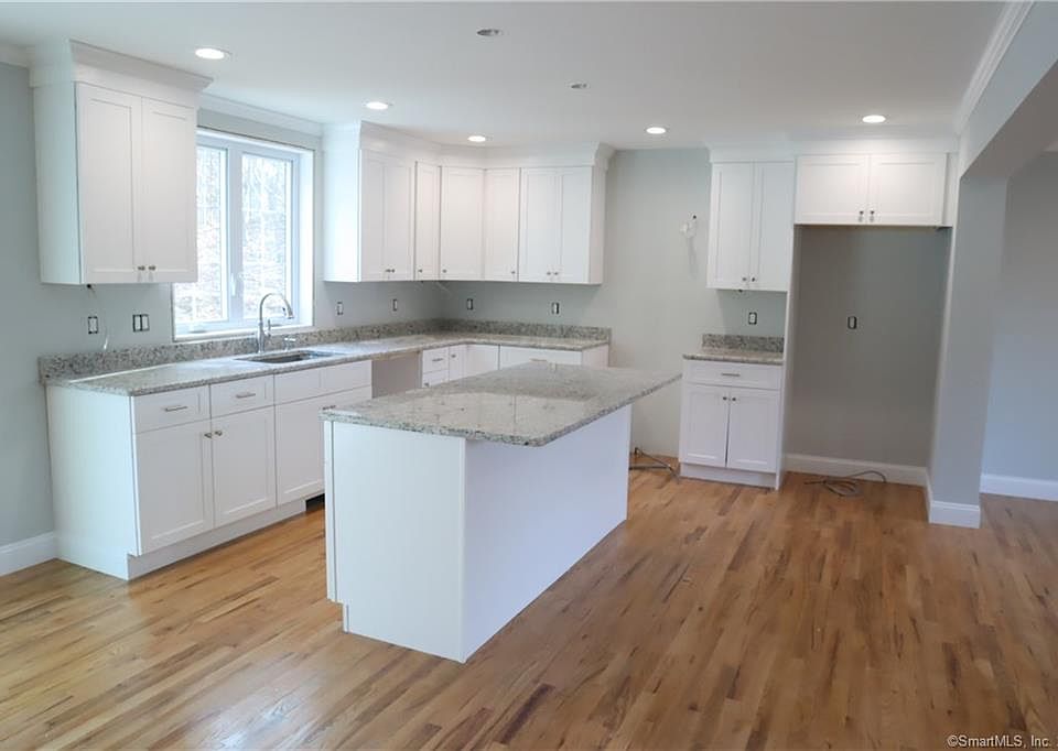 50 Lovers Ln East Lyme CT Zillow