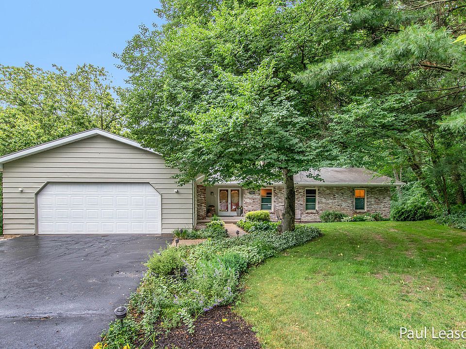 1st image of 3303 Pinoak Ct SE
