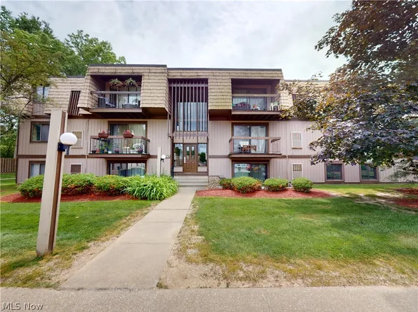 9510 Cove Dr Unit C11, North Royalton, OH 44133