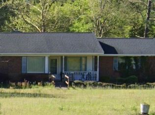 6947 Camden Rd, Fayetteville, NC 28306