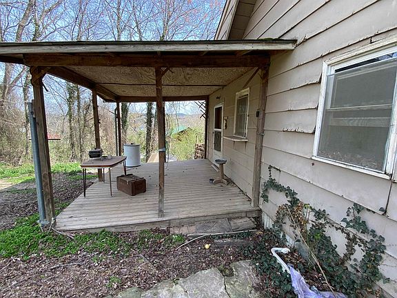 3rd image of 119 Chessmond Ferry Rd