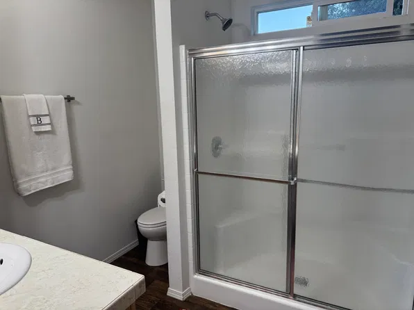 25 Burnham Rd, Oak View, CA