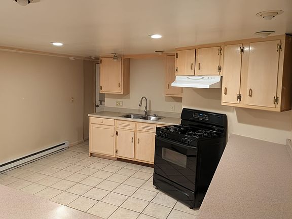 4th image of 11 Vanech Dr #B