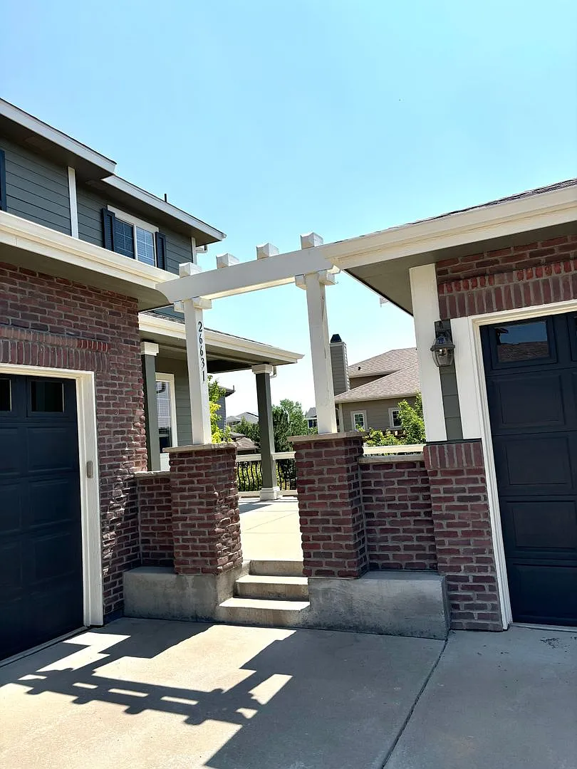 8CAL26631 — Photo 2