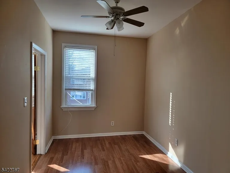 138 Union Ave — Photo 8