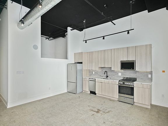 4th image of 1218 Snyder Ave #2