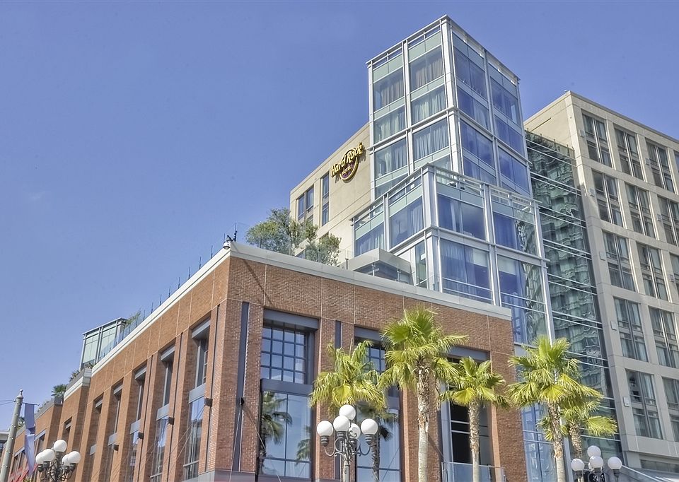 1st image of 207 5th Ave #616