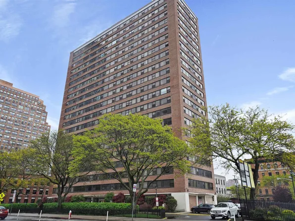 135 Montgomery Street image 9 of 9