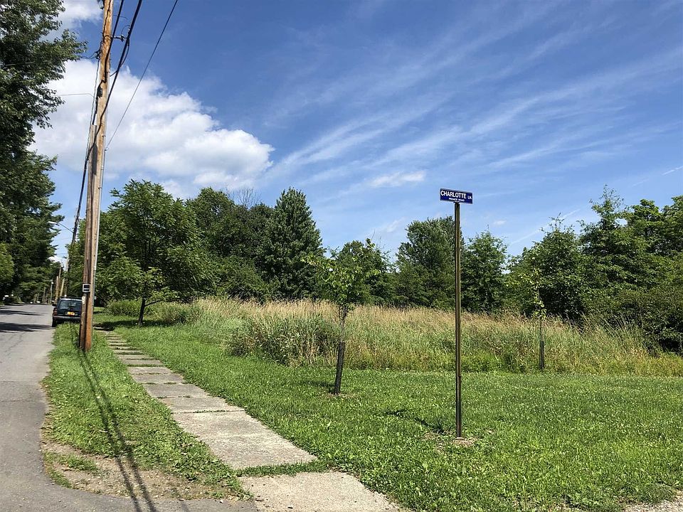 2nd image of North Rd