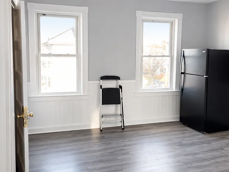 15 Hazard St #3 — Photo 3