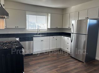 415 Lake Blvd APT F, Redding, CA 96003