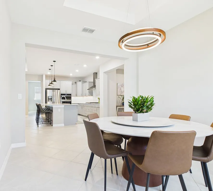 4 bed, 3.0 bath, 2645 sqft, $3,000 — Photo 2