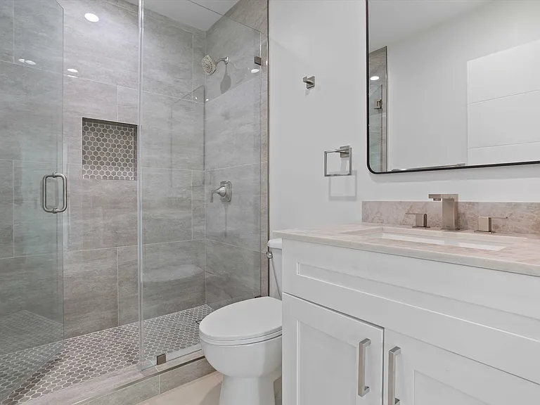 2786 SW 33rd Ave — Photo 20