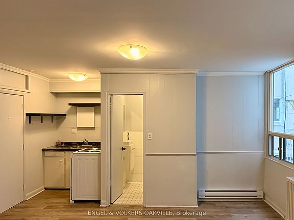 5th image of 155 Lakeshore Rd E #4