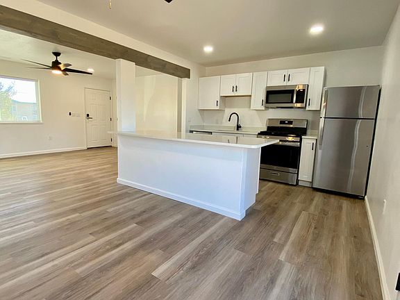 Open Kitchen/Living Room layout