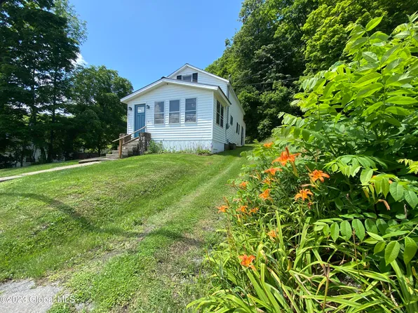 33 Neddo Street, Whitehall, NY 12887