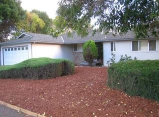 1065 Cuesta Dr, Mountain View, CA 94040