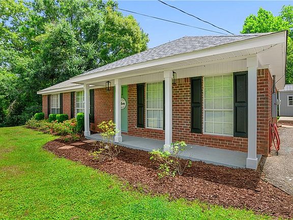 3rd image of 13040 Fontaine Woods Ct