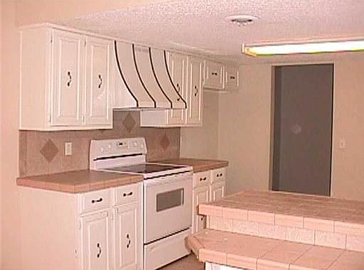 5th image of 2509 W Oak St