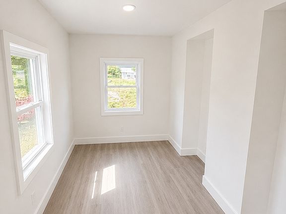 4th image of 244 Taftville Occum Rd Floor 1