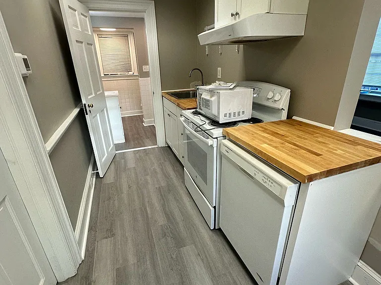 107 W Central Ave — Photo 6