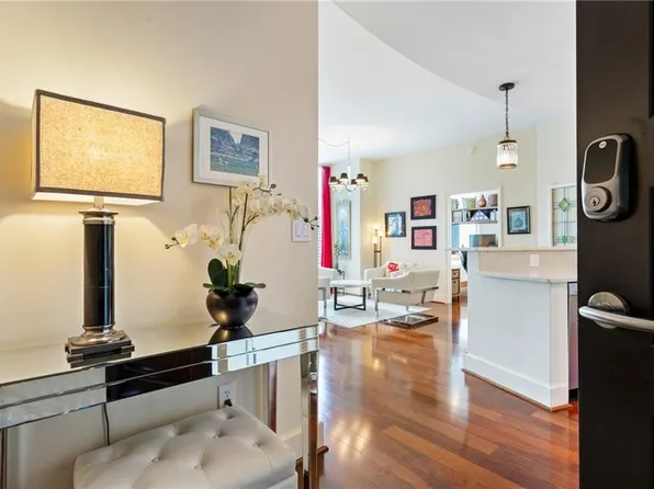 1080 Peachtree St NE Unit 3213, Atlanta, GA 30309