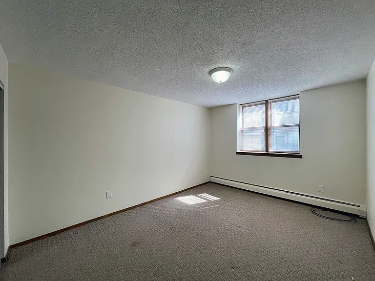 301 University Ave SE — Photo 12
