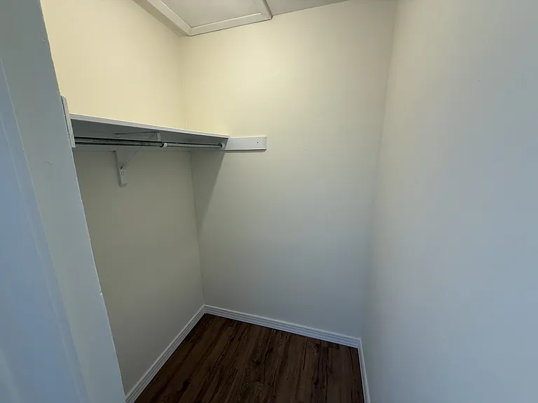 300 Gunn Ave #7 — Photo 7