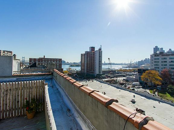 3rd image of 326 E 100th St APT 6D