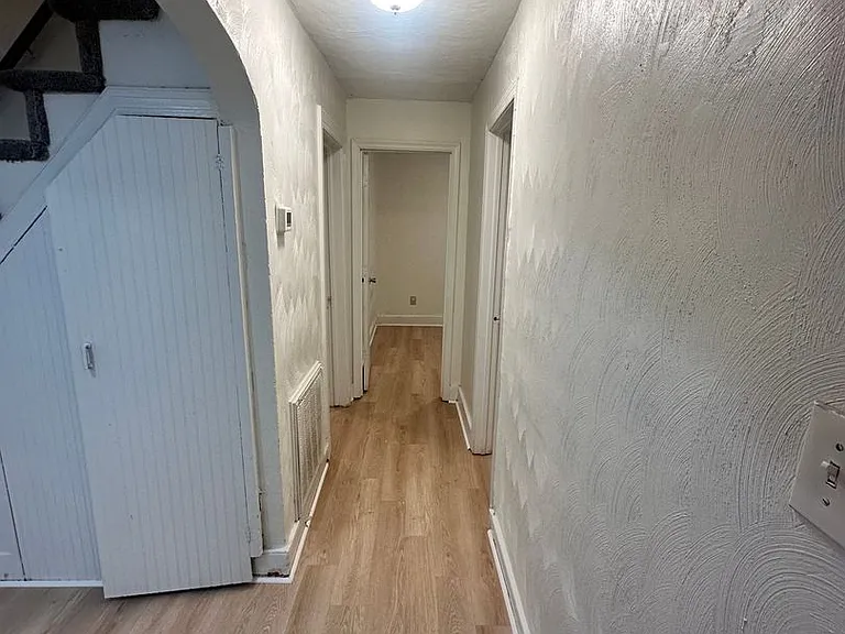 35 Fairview Cir S — Photo 5