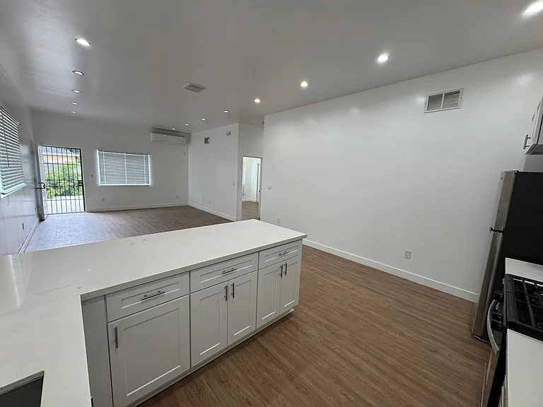 9525 Juniper St #1/2 — Photo 4