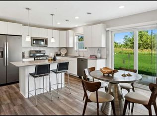 23374 Amber Dr, Rogers, MN 55374