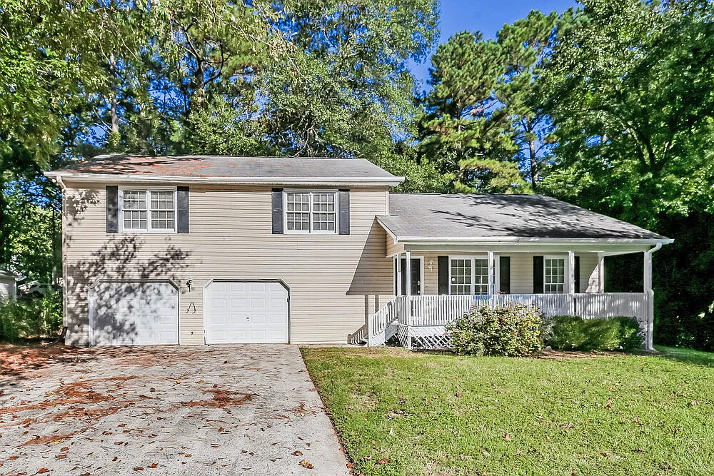 3 bed, 2.0 bath, 1946 sqft, $2,910 — Photo 1