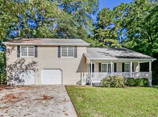 4019 Burnside Ln, Lilburn, GA 30047