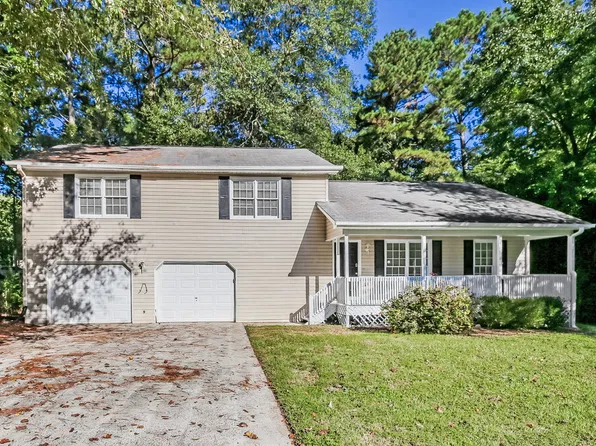 4019 Burnside Ln, Lilburn, GA 30047