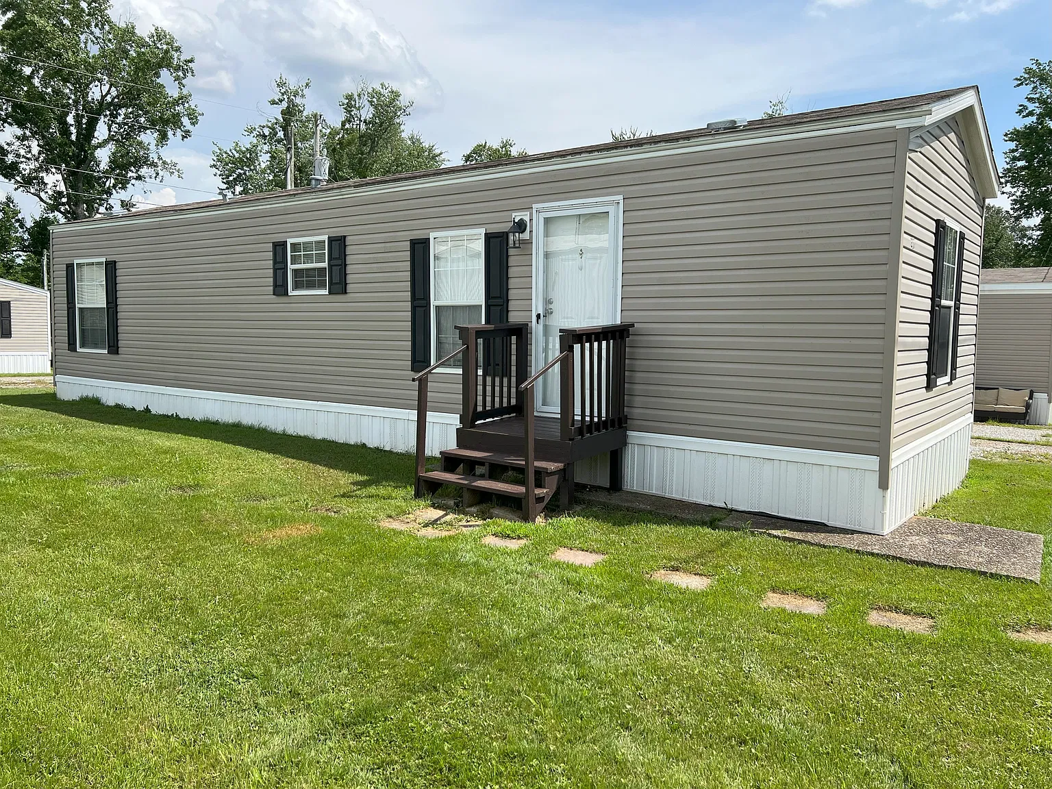 2 bed, 875 sqft, $600 — Photo 1