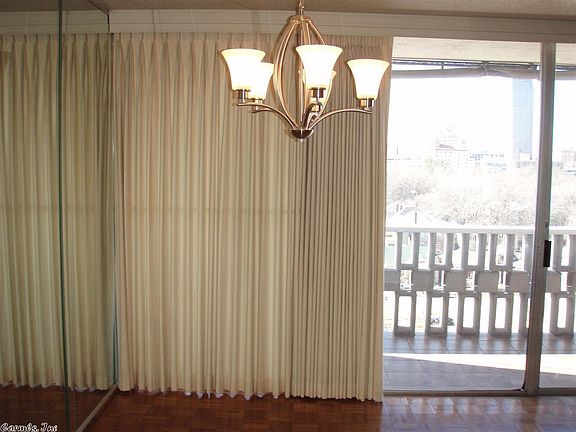 4th image of 900 E 9th St #11-G