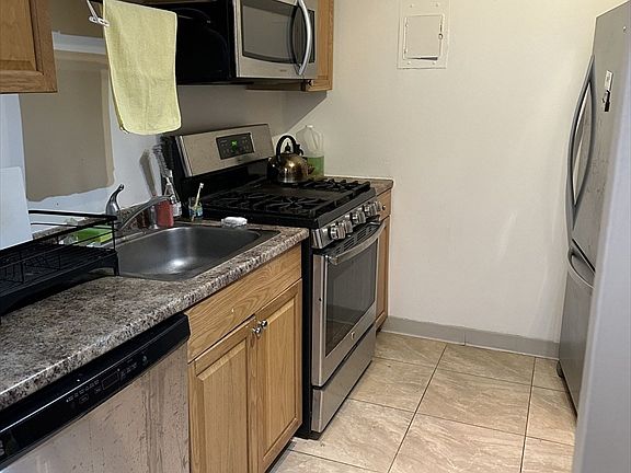 5th image of 47 Washington St #7