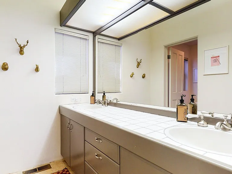 900 Majestic Pines Dr — Photo 16