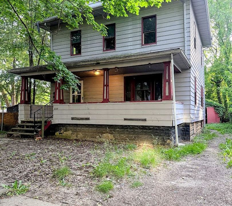 1st image of 638 Merton Ave