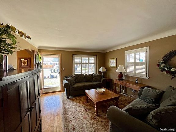 5th image of 22501 Gaukler St