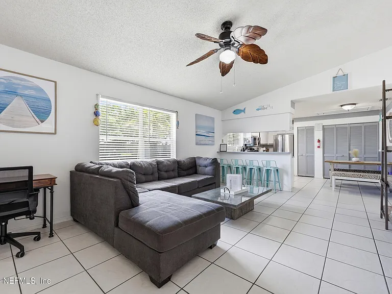 6 Lisbon St #A/B — Photo 10